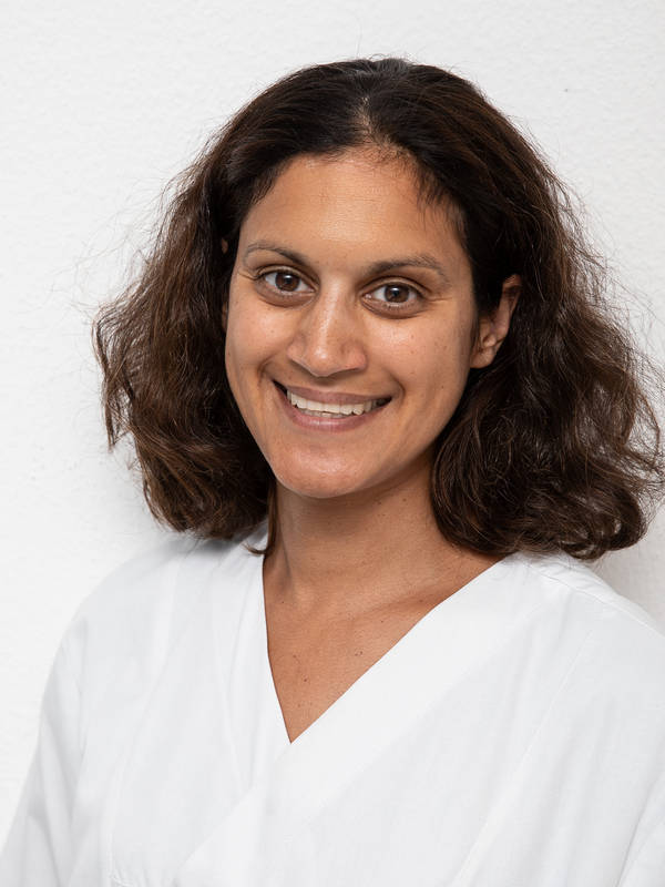 Dr. med.  Meghna Kaul